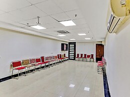 Signature Plaza By MERRIMENT