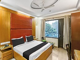 Signature Plaza By MERRIMENT