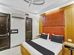 Signature Plaza By MERRIMENT