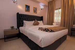 Marchforte-Courtyard Hotel
