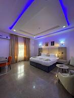 Marchforte-Courtyard Hotel