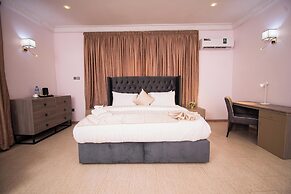 Marchforte-Courtyard Hotel