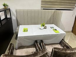 Marchforte-Courtyard Hotel