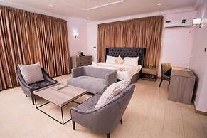 Marchforte-Courtyard Hotel