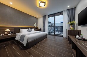 Cat Ba Wistaria Hotel - Pool & Massage