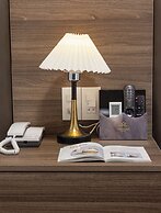 Cat Ba Wistaria Hotel - Pool & Massage