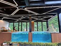 Cat Ba Wistaria Hotel - Pool & Massage