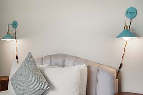 Delightful 2BR Mountain OceanSunset View