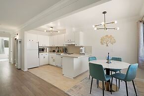 Delightful 2BR Mountain OceanSunset View