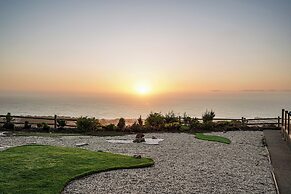 Delightful 2BR Mountain OceanSunset View