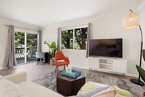 Delightful 2BR Mountain OceanSunset View