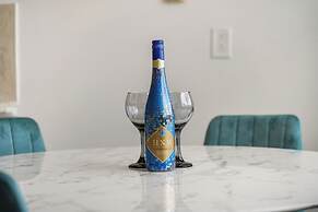 Delightful 2BR Mountain OceanSunset View