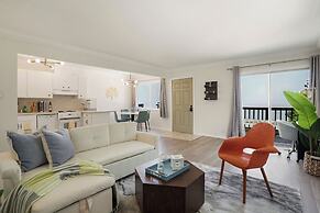 Delightful 2BR Mountain OceanSunset View