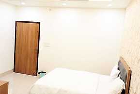Hotel Silver Oaks Inn Mathura