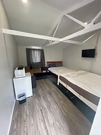 2 Double 1 Sofa bed chalet unit B