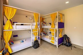 goSTOPS PLUS Rishikesh Tapovan