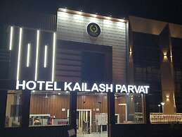 Hotel kailash parvat