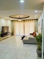 Luxury Oceanline Apartments-Shaza.