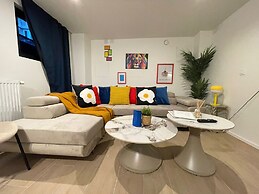 One Lux Stay Near Antwerp Central - Studio Apartment