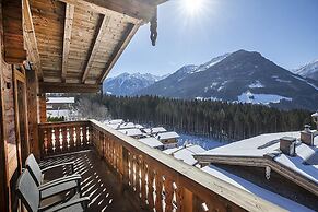 Chalet With Sauna and Natural Pool