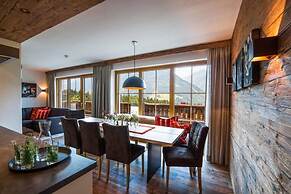 Chalet With Sauna and Natural Pool