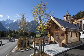 Chalet With Sauna and Natural Pool