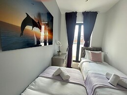 One Lux Stay Near Antwerp Central - 3 Bedroom 1.5 Bathroom
