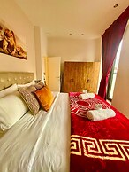 One Lux Stay Near Antwerp Central - 3 Bedroom 1.5 Bathroom