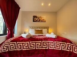 One Lux Stay Near Antwerp Central - 3 Bedroom 1.5 Bathroom