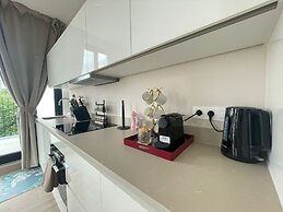 One Lux Stay Near Antwerp Central - 3 Bedroom 1.5 Bathroom