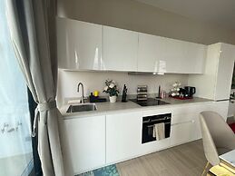 One Lux Stay Near Antwerp Central - 3 Bedroom 1.5 Bathroom