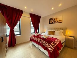 One Lux Stay Near Antwerp Central - 3 Bedroom 1.5 Bathroom