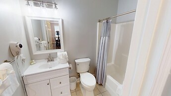 River Crossing 811 2 Bedroom Condo