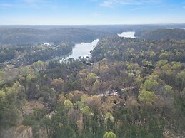 Lake Hartwell Escape