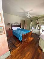 BBQ & Pets Welcome 6BR for 14 3 Bathrooms