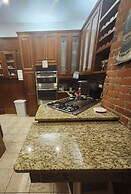 BBQ & Pets Welcome 6BR for 14 3 Bathrooms