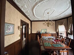 BBQ & Pets Welcome 6BR for 14 3 Bathrooms