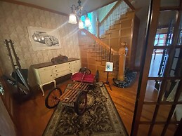 BBQ & Pets Welcome 6BR for 14 3 Bathrooms