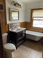 BBQ & Pets Welcome 6BR for 14 3 Bathrooms