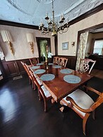 BBQ & Pets Welcome 6BR for 14 3 Bathrooms