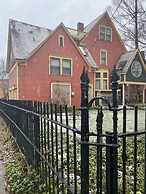 BBQ & Pets Welcome 6BR for 14 3 Bathrooms