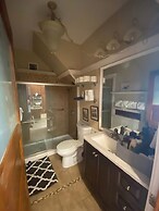 BBQ & Pets Welcome 6BR for 14 3 Bathrooms