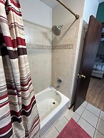 Spacious 3BR Stay Pet Friendly + Wi-fi