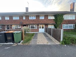 3 Bedroom House Oakwood Retreat in Dunstable
