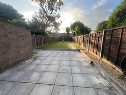 3 Bedroom House Oakwood Retreat in Dunstable