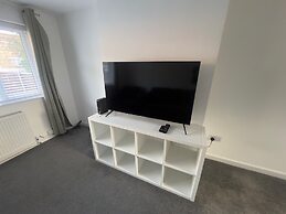 3 Bedroom House Oakwood Retreat in Dunstable