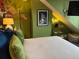 Unique Shrewsbury Rooms