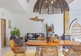 Cezanne Villa by Betterplace