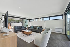 Beautiful Balook - 3 Bedroom Beach House