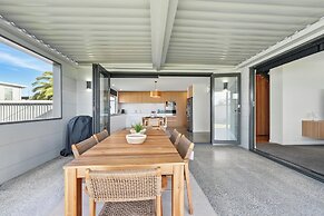 Beautiful Balook - 3 Bedroom Beach House